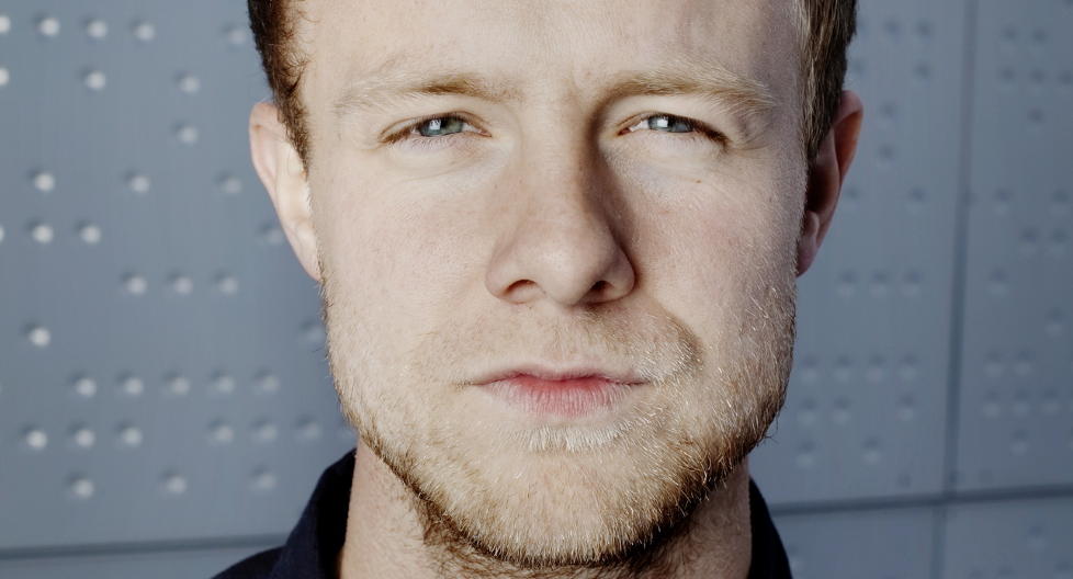 SL�ENDE DEBUT: Sondre Midthun (f. 1986) skriver f�lsomt og velkontrollert i debutromanen �Kom aldri n�rmere�, som kan bli en av h�stens beste. Foto: Adrian �hrn Johansen/Dagbladet