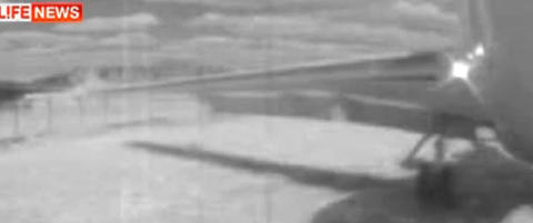 Video viser hvordan flyet treffer radiomasta