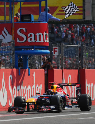 - Vi bl�ste dem av banen