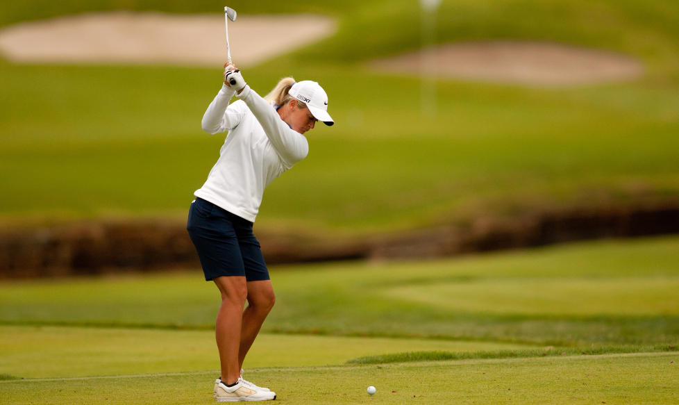 TIENDEPLASS: Suzann �Tutta� Pettersen i aksjon under l�rdagens runde p� Pinnacle Country Club i Arkansas. Foto: Darren Carroll, Getty Images/AFP/Scanpix