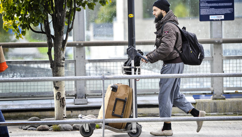 TILBAKE I NORGE: Fredag ble Mohyeldeen Mohammad (25) stanset p� vei inn til Saudi-Arabia. I g�r ble han l�slatt og sendt tilbake til Norge. �rsaken til hvorfor han ikke slapp inn i Saudi-Arabia er forel�pig uklar og Utenriksdepartementet har bedt myndighetene i Saudi-Arabia om en forklaring. Foto: Dagbladet