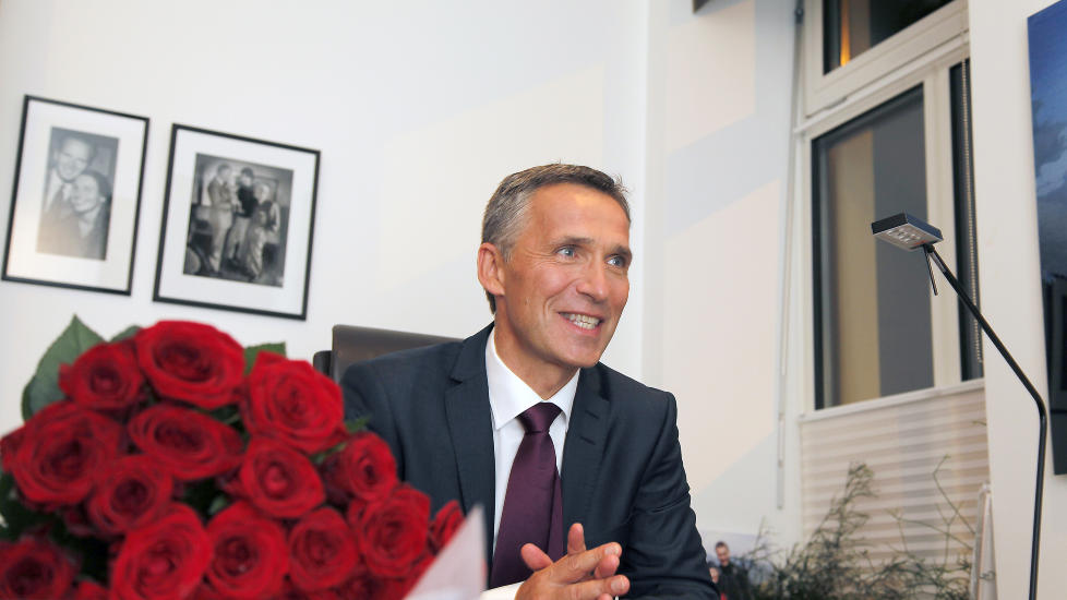 GOD JOBB: Seks av ti velgere mener Jens Stoltenberg gj�r en god jobb som statsminister. Her statsministerboligen valgnatta i �r. Foto: Jacques Hvistendahl.