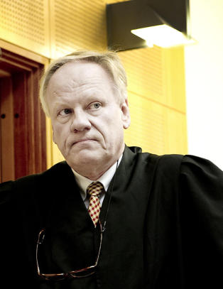 Kjendisadvokat klarte � redde advokatbevillingen