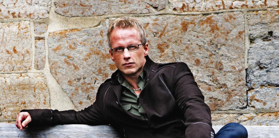 GOD P� HANDLING: Stein Morten Liers nye thriller er tett og god, men utydelige karakterer trekker ned helhetsinntrykket, mener anmelderen. Foto: ASCHEHOUG