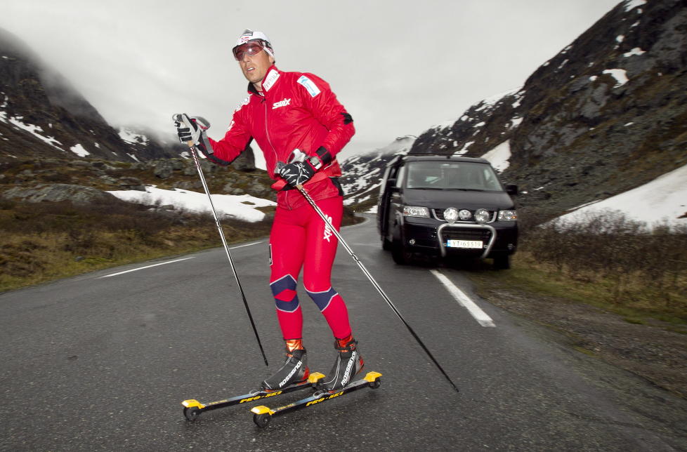 MISTET LAPPEN: Landslagsl�per Eldar R�nning ble tatt i en fartskontroll p� vei hjem fra Toppidrettsveka i Aure og mistet f�rerkortet. N� m� han m�te i retten.Foto: Heiko Junge / Scanpix