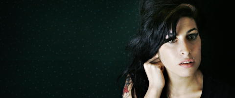 Winehouse-kjole solgt for 390 000 kroner