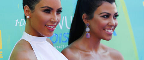 Nyhetsanker mobbet Kardashian-søstrene