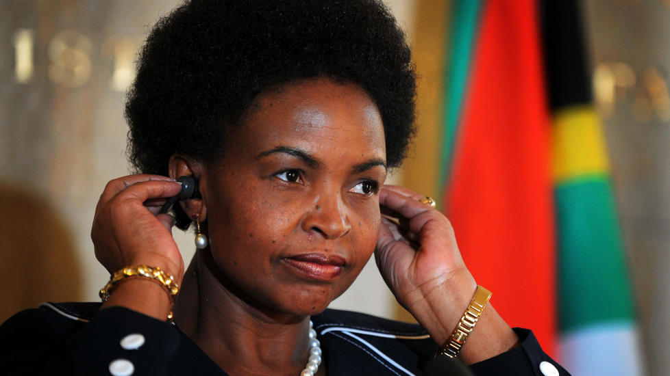 NEKTET ADGANG: S�r-Afrika refser Norge for behandlingen av landets utenriksminister Maite Emily Nkoana-Mashabane. For to uker siden ble hun bortvist fra Gardermoen etter � ha nektet sikkerhetsvakter � skanne h�ndvesken. Foto: AFP/Nikolay Doychinov/Scanpix