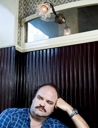 Mer alkoholisme, mer horeri - og mer humanitet