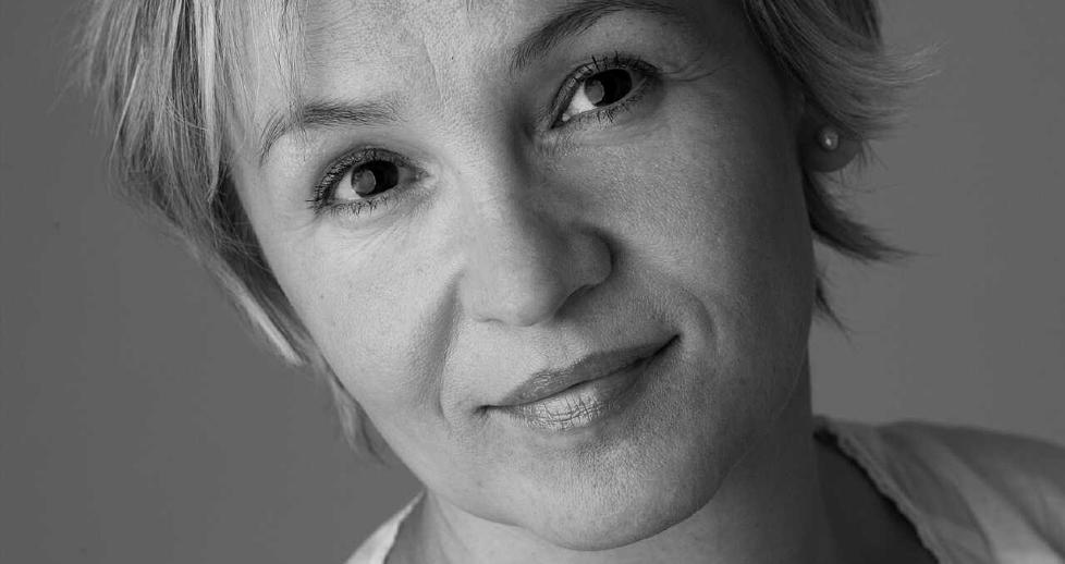 UTRYDDING: G�hril Gabrielsen ser en sammenheng mellom en skadedyrforkjempers utryddelsesgalskap og hekseprosessene i middelalderen. Foto: Aschehoug