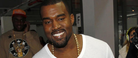 Kanye West i Air Jordan-joggesko p� motevisning