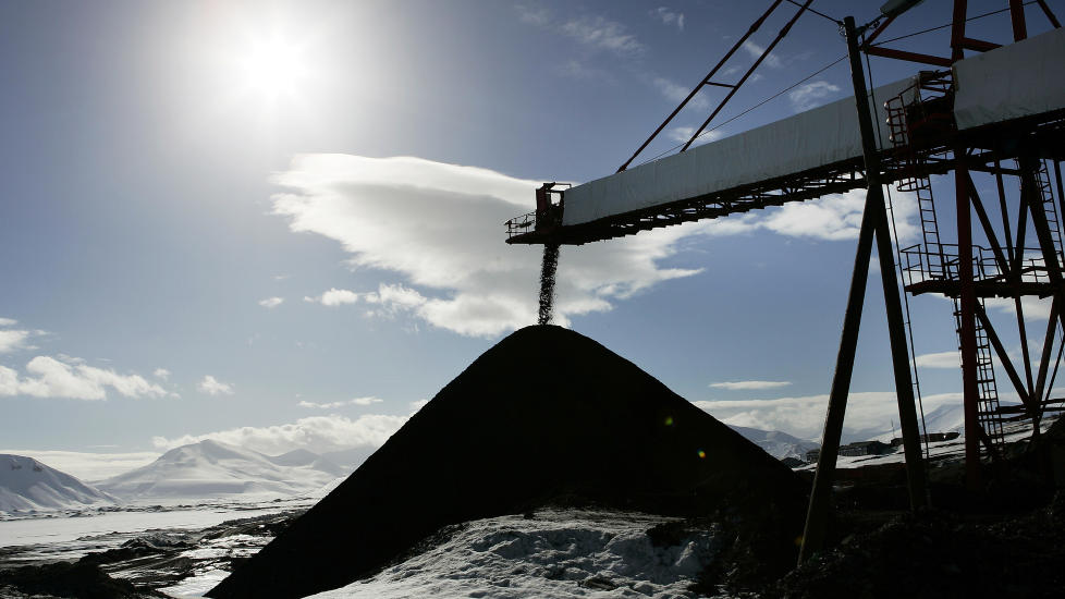 STRIDENS KJERNE: Ny kullgruve p� Svalbard eller ikke? Det skal regjeringen ta stilling til denne h�sten. Foto: Tor Richardsen / SCANPIX .