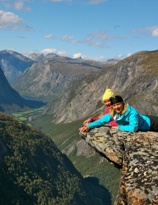 Hvem har sagt at nordmenn er f�dt med ski p� beina?