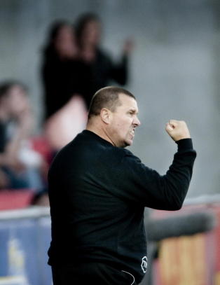 - Tror dere at dere er fotballkonger fordi vi har sl�tt to drittlag?
