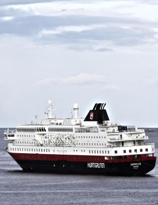 Nordlys slept til t�rrdokk i dag