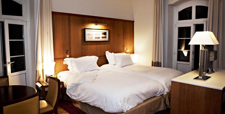 HVEM HAR SOVET HER? Charles de Gaulle? Fidel Castro? Greta Garbo? Hotellet har hatt mange prominente gjester.