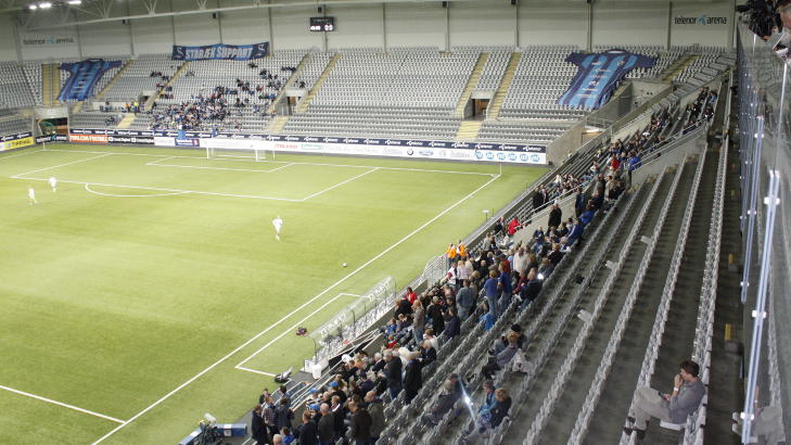 GLISSENT: Telenor Arena var tynt besatt da Stab�k fikk bes�k av Odd Grenland i helga.  Foto Gunhild Toldnes