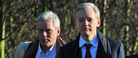 - Det er mange som prøver å tjene penger på Julian og Wikileaks