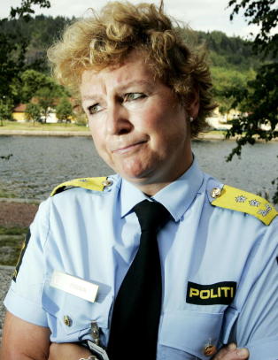 Politimester b�telegges etter takbrann