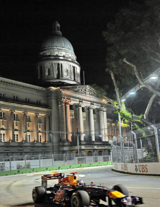 Syltynn teori skiller Vettel fra ny VM-tittel