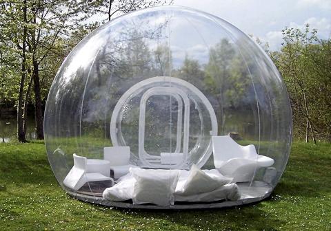AKVARIE: Man vil nok unektelig f� litt gullfiskf�lelse inne i et av disse teltene fra Bubble tree. FOTO: Bubble Tree