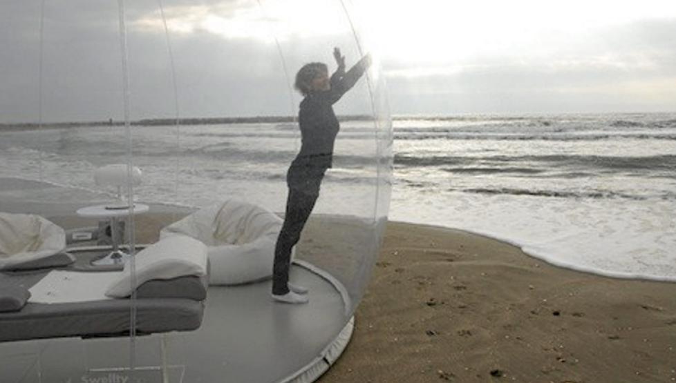 GULLFISK: Man m� vel f�le seg litt p� utstilling inne i dette teltet? FOTO: Bubbletree