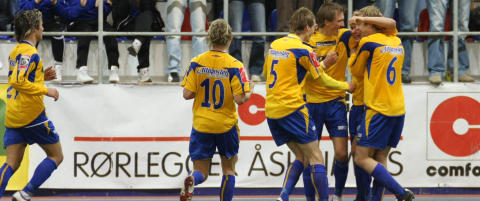 Fem toppklubber kan miste lisensen