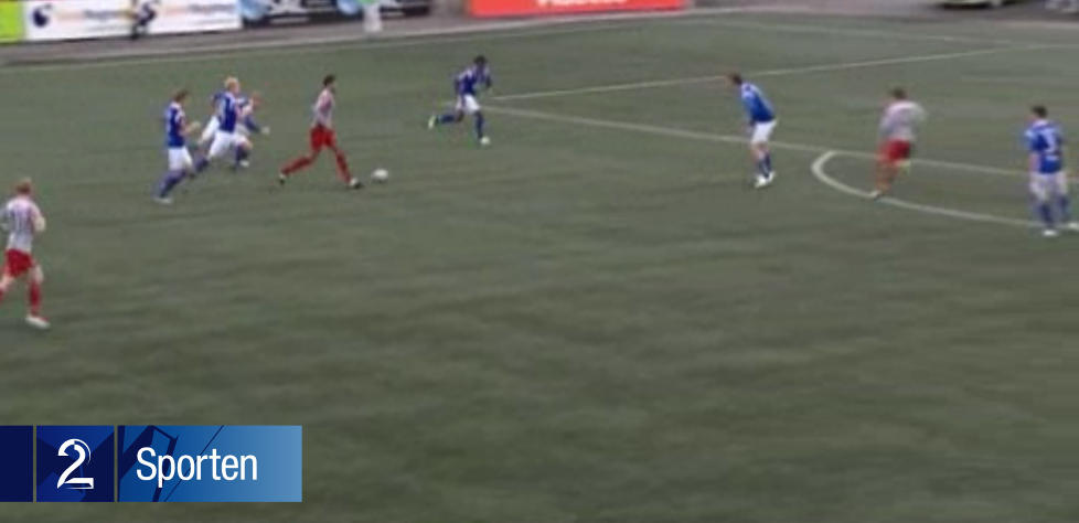 FIKK SCORING ANNULLERT: Denne offsidesituasjonen er s�pass marginal at TV-bildene ikke gir noe klart svar p� om linjedommeren gjorde rett eller ikke da han hevet flagget, og Str�mmen fikk 2-1-scoringen annullert. Men linjedommerens tilh�righet til Alta - som i likhet med Str�mmen kjemper for � overleve i Adeccoligaen - har uunng�elig nok blitt et tema i etterkant av kampen. Bildegrab: TV 2