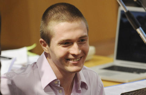 EKS-KJ�RESTEN: Italienske Raffaele Sollecito er Knox sin eks-kj�reste. Han st�r ogs� tiltalt for drapet. Foto: REUTERS/SCANPIX