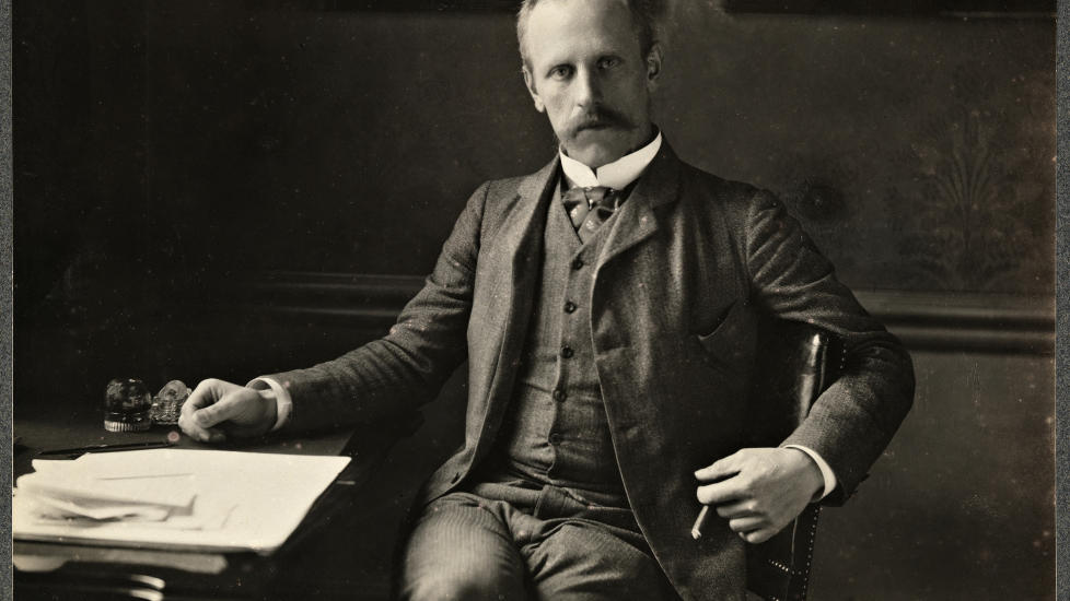 SKREV SELV: Begge de nye biografiene bygger delvis p� Fridtjof Nansens egne framstillinger. Foto: NASJONALBIBLIOTEKET