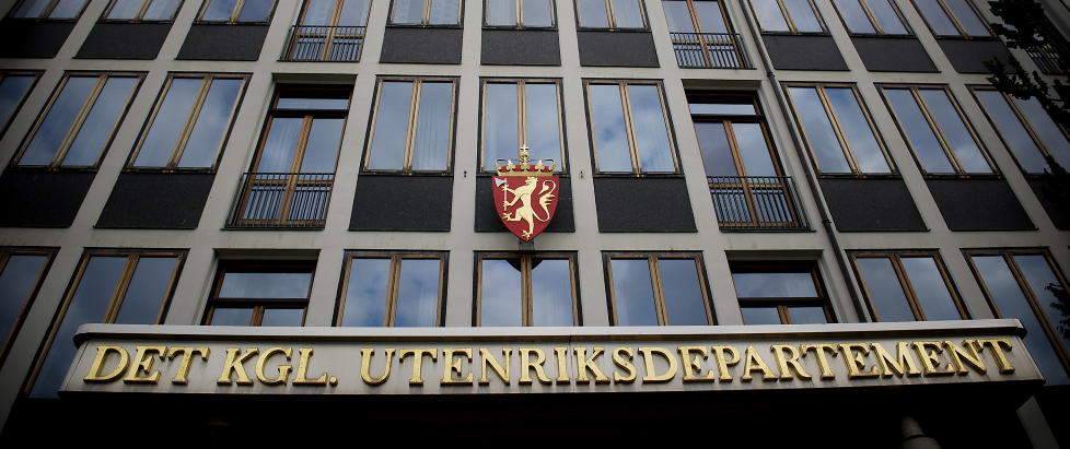HEKTISK M�TEVIRKSOMHET: Det har v�rt mange m�ter i kj�lvannet av Janne Kristiansens uttalelser under Stortingets �pne h�ring i g�r. Den pakistanske ambassad�ren er nettopp ferdig med et m�te med norske byr�krater. Foto: John T. Pedersen / Dagbladet