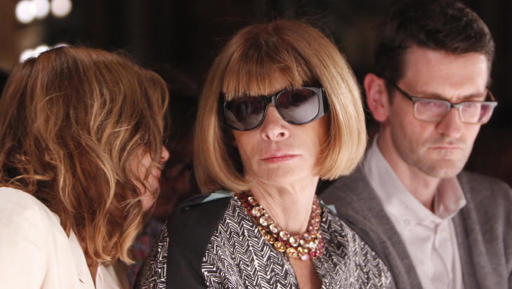 P� F�RSTE RAD: Vogue-redakt�r Anna Wintour satt benket p� f�rste rad da Olivier Rousteing viste sin f�rste kolleksjon for Balmain under moteuka i Paris torsdag. Foto: Scanpix