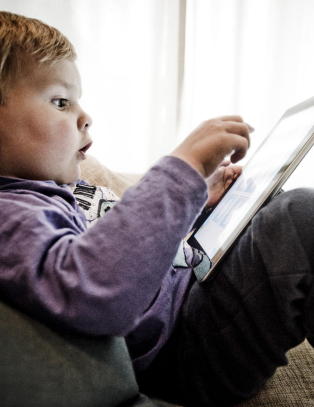 Til og med ett�ringen kan lese b�ker p� brett