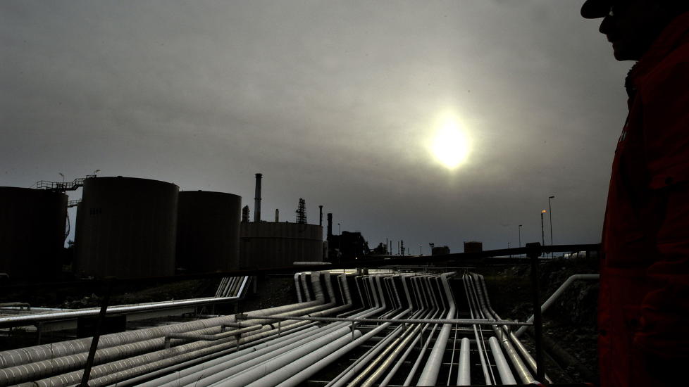 M�NELANDINGEN: Gasskraftrensing p� Mongstad i Hordaland skulle v�re regjeringens m�nelanding. Her fra oljeraffineriet. Foto: Aleksander Nordahl/Dagbladet.