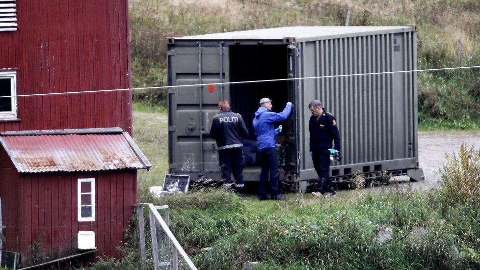 INNBRUDD: Kriminalteknikere unders�kte i g�r denne containeren p� V�lstua g�rd, etter at det ble oppdaget at noen hadde beg�tt innbrudd der. Foto: ERLING H�GELAND/Dagbladet