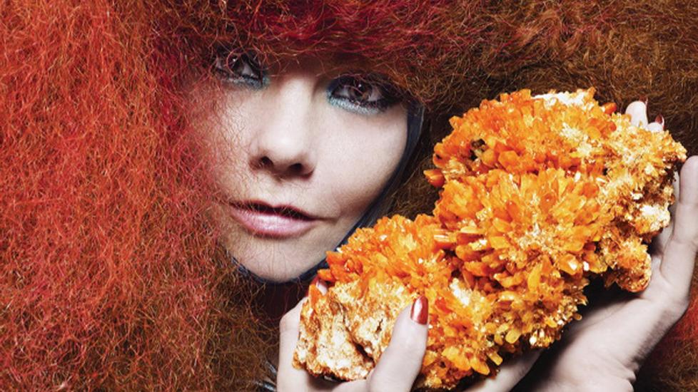 Bj�rk: Ute med sitt �ttende album, en konseptplate om forholdet mellom natur og teknologi. Foto: Promo/Universal