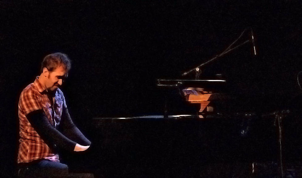 DEBUT: Eyolf Dale (26) leverer en str�lende solodebut med albumet �Hotel Interludes� der han viser seg som en komponist og ut�ver av format. Her er han p� Vossa Jazz i 2008. FOTO: TERJE MOSNES