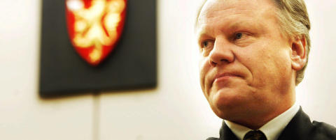 Viggo Kristiansens forsvarer i strupen  p� rettsmedisinere