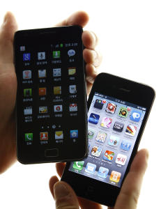 N� sl�r Samsung tilbake mot Apple