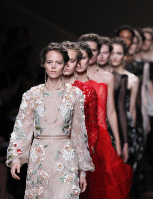 Blondebonanza hos Mette-Marits favorittdesigner