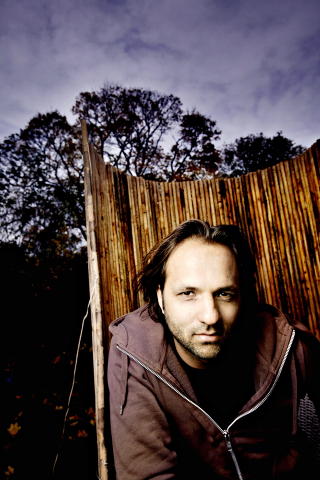FORN�YD:Regiss�r Ulrik Imtiaz Rolfsen er forn�yd med �kt satsing p� film. Foto: J�rn H. Moen/Dagbladet