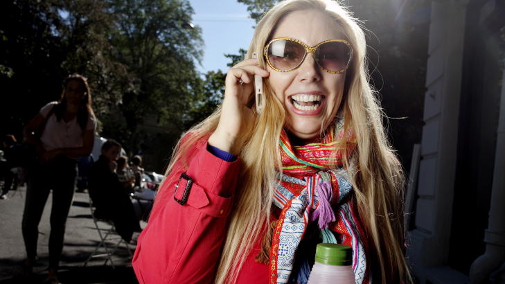 LEVE KJ�RLIGHETEN: Anbj�rg l� inne og var syk, og sendte ektemannen ut for � leve. - Jeg er kjempetakknemlig for at han elsket meg gjennom denne perioden, sier hun. Foto: Adrian �hrn Johansen