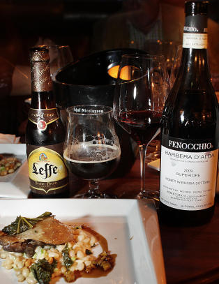 Hva passer best - �l eller vin?