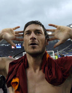 Totti og Klose kan miste Roma-derby