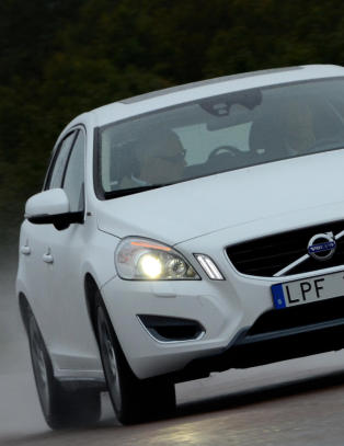 Volvos råsterke hybrid kan lades hjemme i stikkontakten