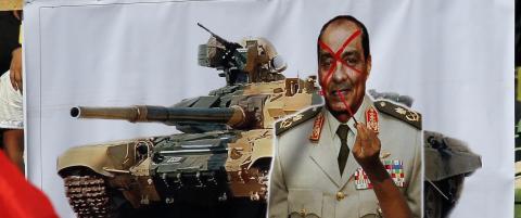 Egypts militærstyre varsler voldsom motoffensiv