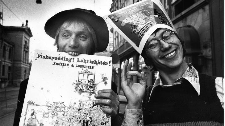 P� VINYL: Knutsen og Ludvigsen under lanseringen av �Fiskepudding! Lakrisb�ter!� i 1980. Duoen er allerede inne med �Brunost No Igj�n?� p� Morgenbladets liste over tidenes norske plater. Om mange nok vil, nyutgis den p� vinyl i begrenset opplag. Foto: Geir B�lstad / Dagbladet