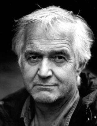 Overtydelige refleksjoner trekker helheten ned