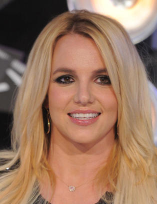 Britney Spears rundet ti millioner tilhengere på Twitter