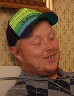 «Jeg begynte å suge ham forsiktig, og deretter falt vi om og hadde vill sex»